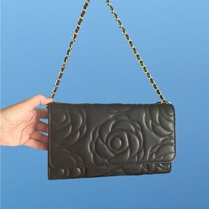 Black Rose Quilted crossbody with gold chain